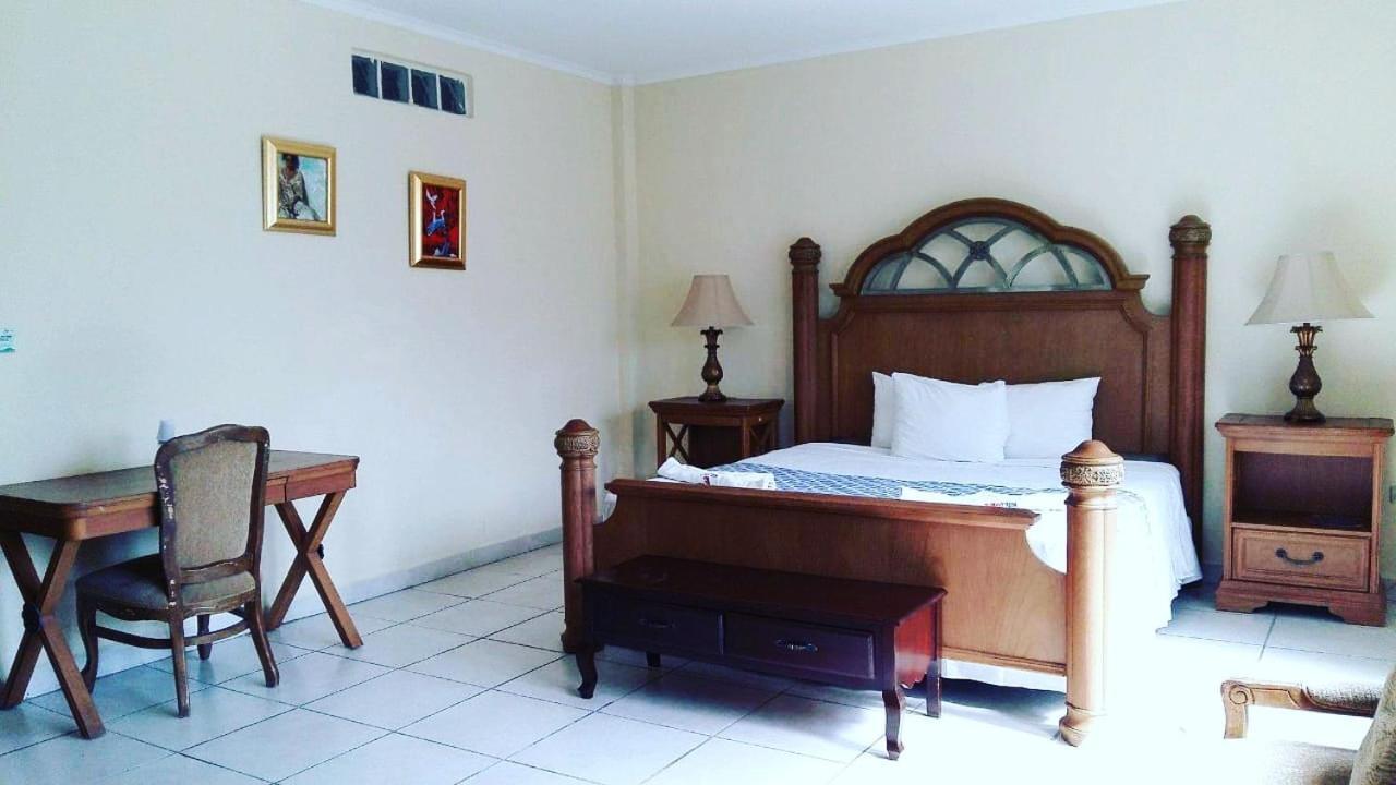 Hotel Carnaval Ла-Сейба Экстерьер фото