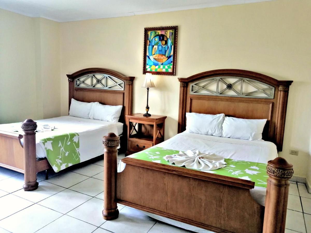 Hotel Carnaval Ла-Сейба Экстерьер фото